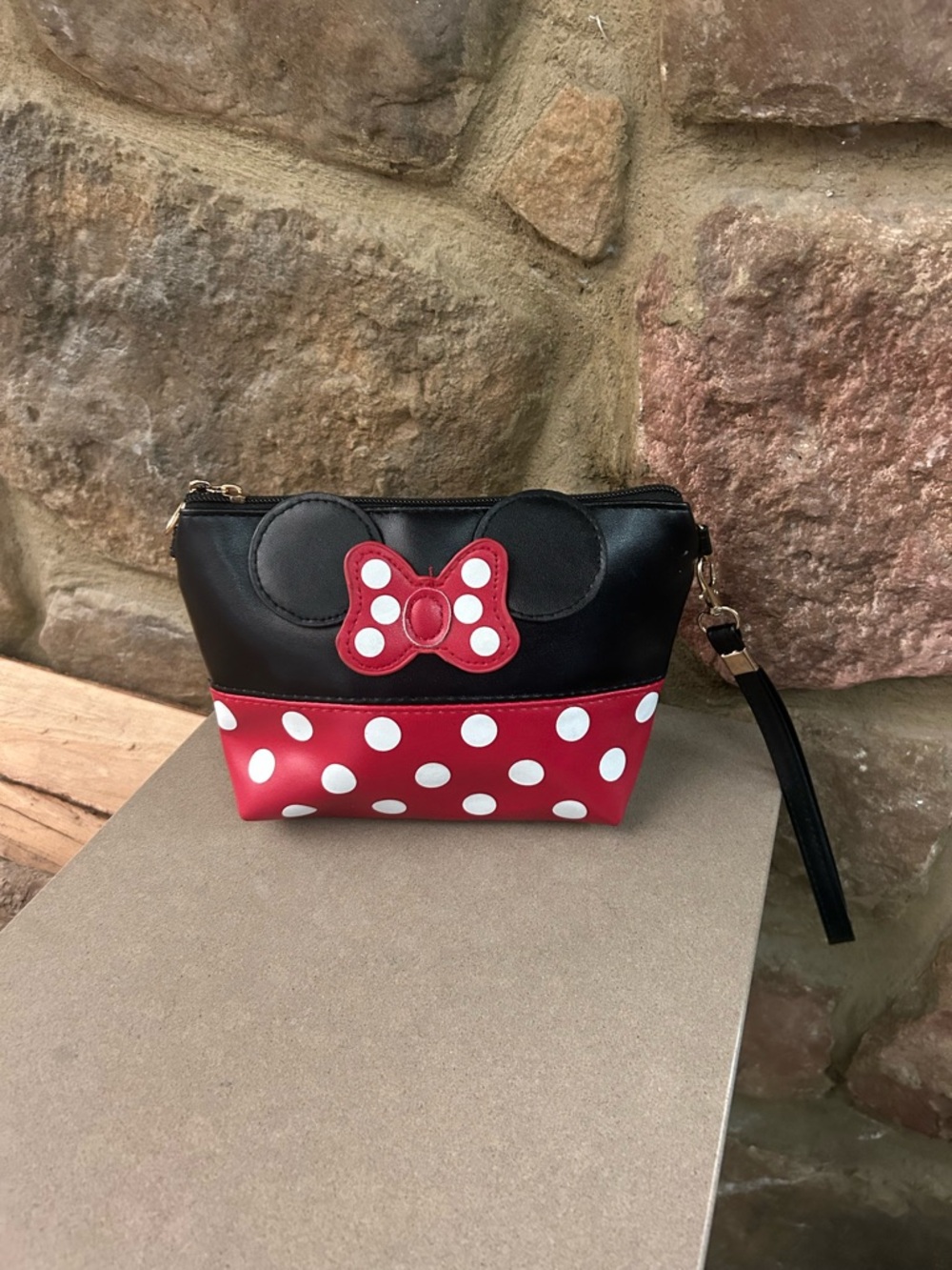 Disney Polka Dot Minnie-Inspired Wristlet - Black & Red
